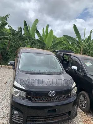 Toyota Voxy 2013 Black