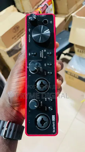 Focusrite 2i2+Behringer U87 Mic Set