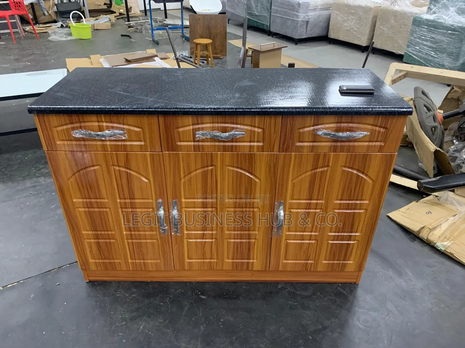 3 Doors Kitchen Carbinet With Drawers