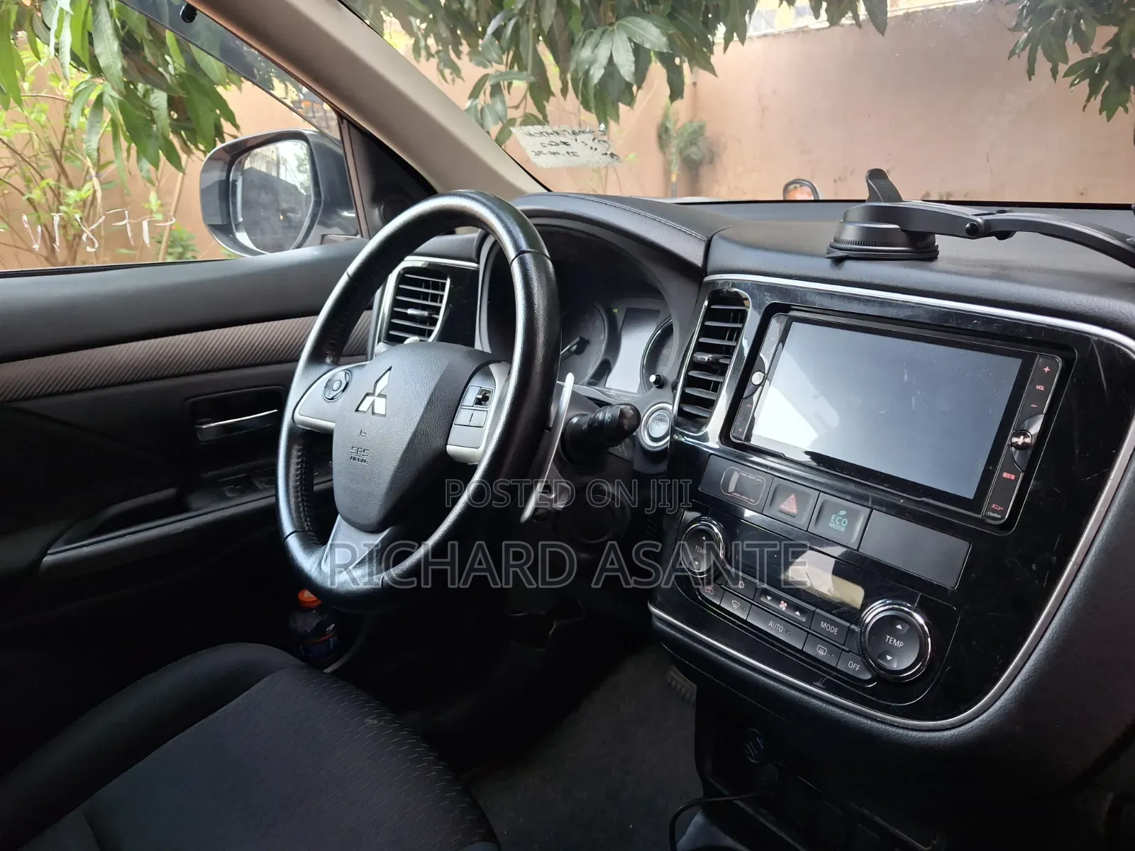Mitsubishi Outlander SE 4dr SUV AWD (2.4L 4cyl CVT) 2015 Pearl