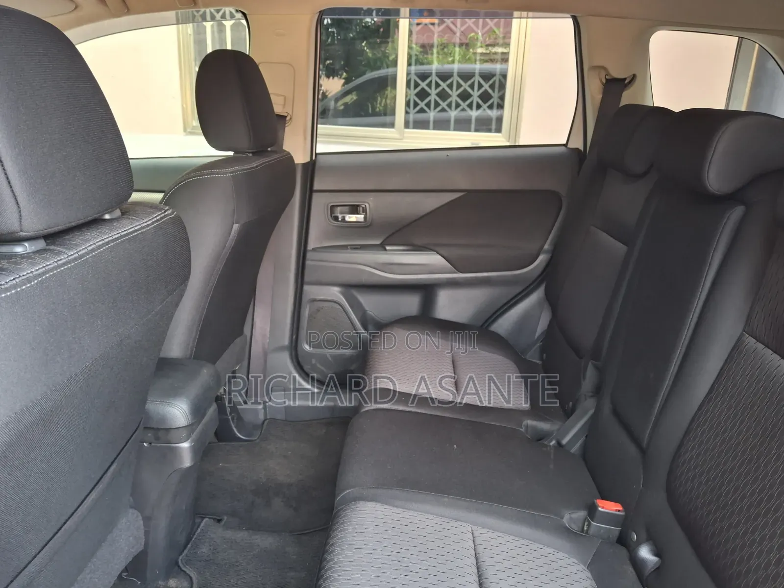Mitsubishi Outlander SE 4dr SUV AWD (2.4L 4cyl CVT) 2015 Pearl