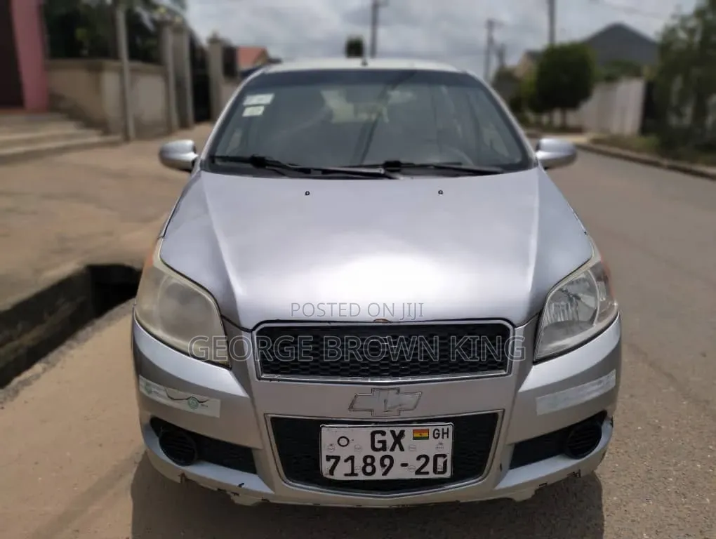 Chevrolet Aveo 2011 Silver
