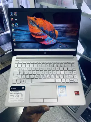 Laptop HP 14S 8GB AMD Ryzen 3 SSD 256GB