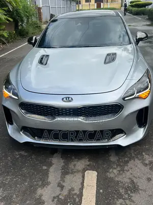 Kia Stinger 2018 Silver