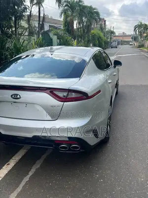 Kia Stinger 2018 Silver