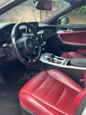 Kia Stinger 2018 Silver