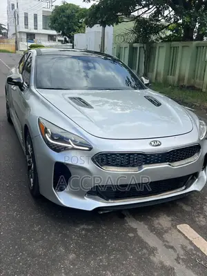 Kia Stinger 2018 Silver