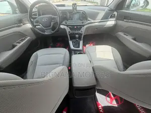 Hyundai Elantra Limited 2018 Gray