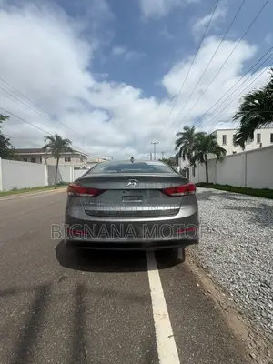 Hyundai Elantra Limited 2018 Gray