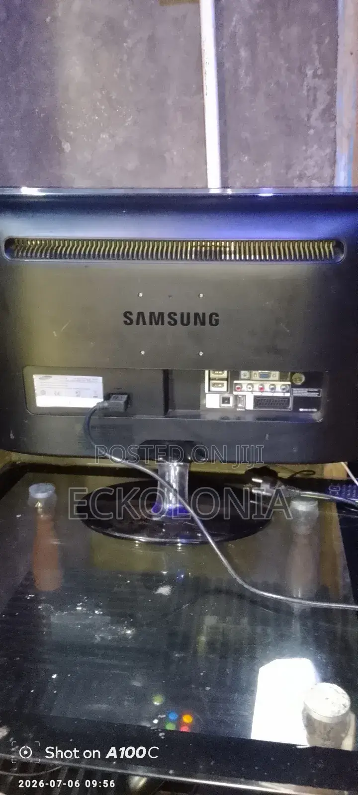 Original Samsung 24"