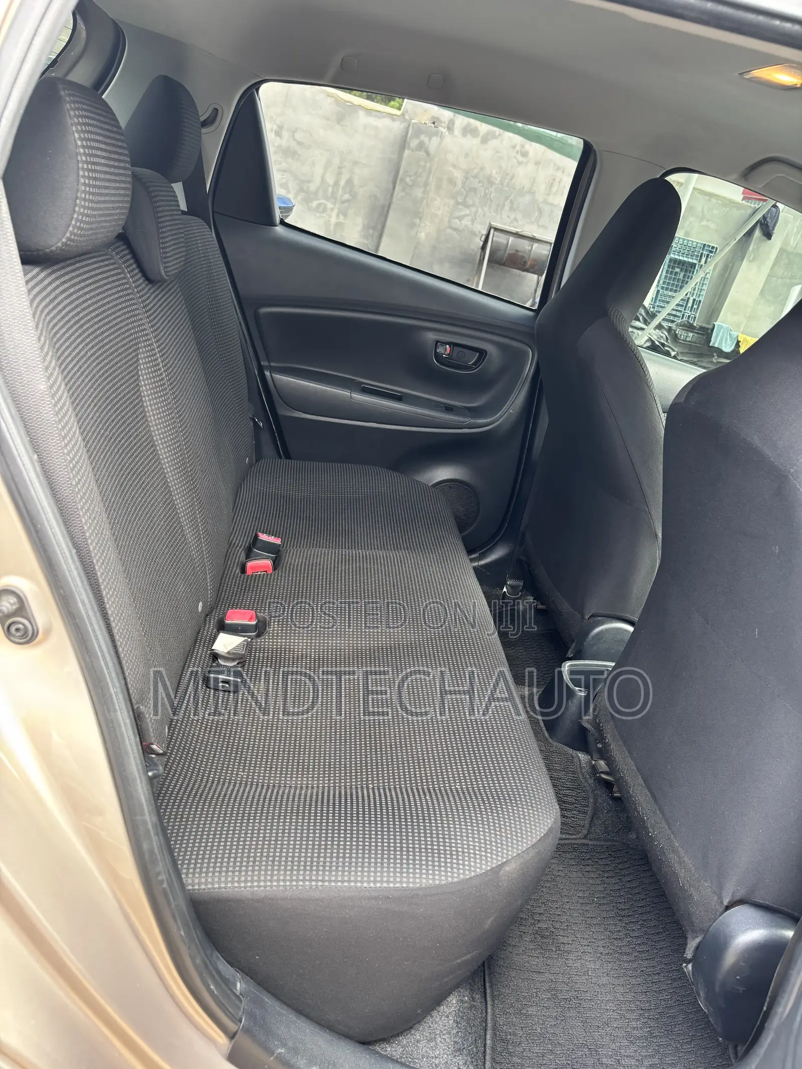 Toyota Vitz 1.5 FWD 3dr 2016 Beige