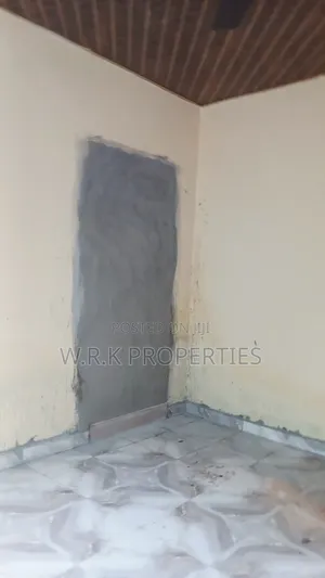 2bdrm Apartment in Opoku Nsiah, New-Juaben Municipal for rent