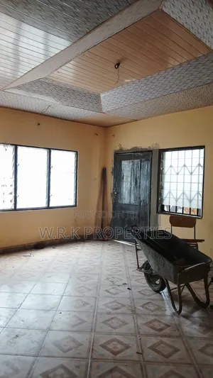 2bdrm Apartment in Opoku Nsiah, New-Juaben Municipal for rent