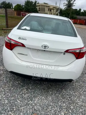 Toyota Corolla 2016 White