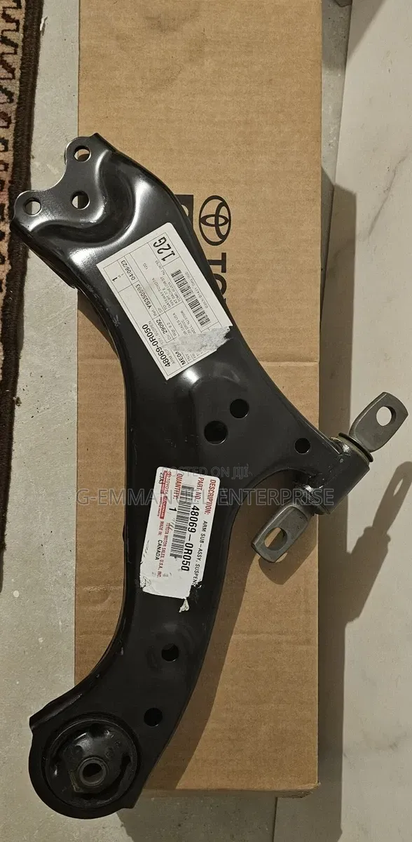 Toyota Rav4 2018-20 Lower Control Arms Pair. Original