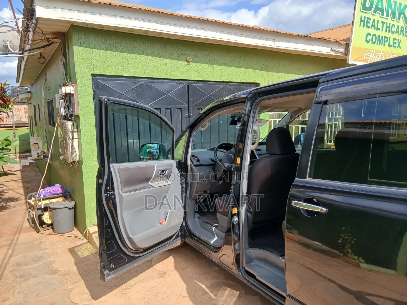 Toyota Voxy 2010 Black