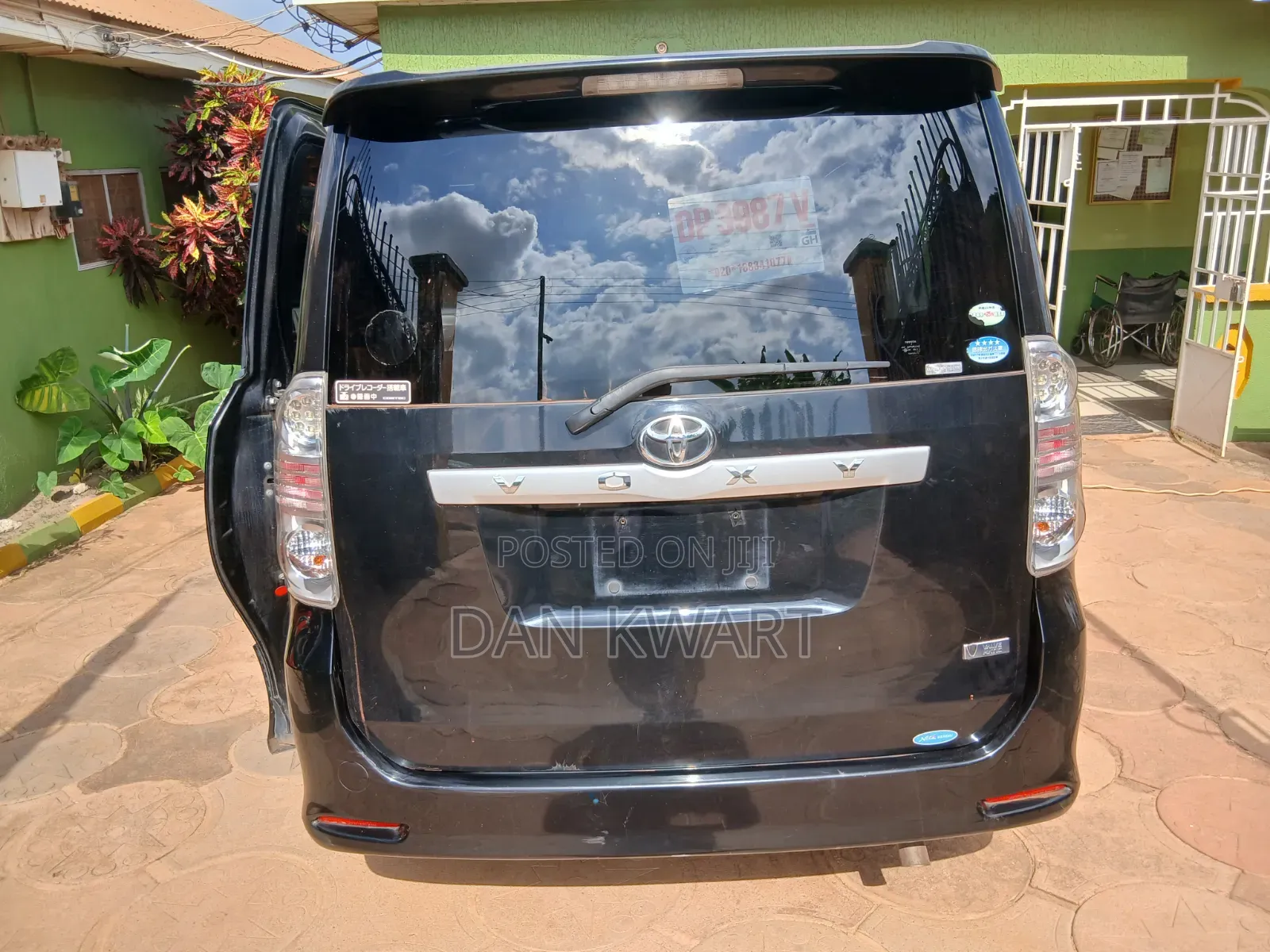 Toyota Voxy 2010 Black