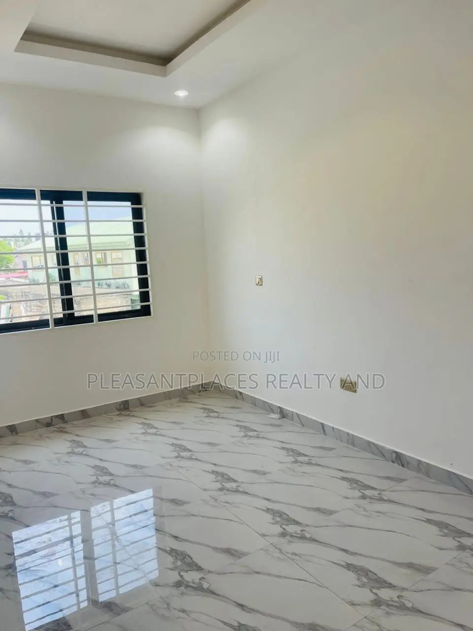 2bdrm House in Pleasantplaces And, East Legon for sale