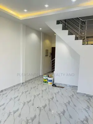 2bdrm House in Pleasantplaces And, East Legon for sale