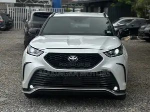 Toyota Highlander XSE 2022 White