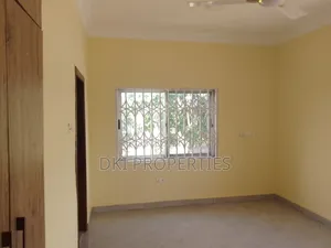 3bdrm House in Dki Properties, Valley View Area for rent