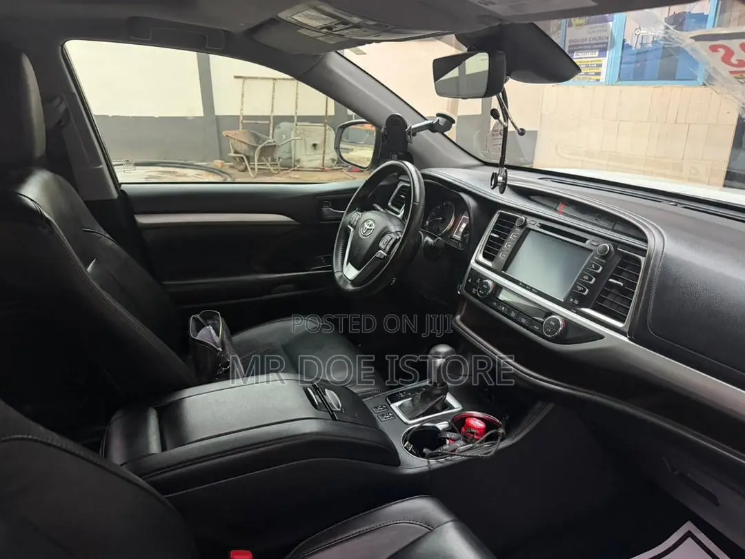 Toyota Highlander XLE 2019 White