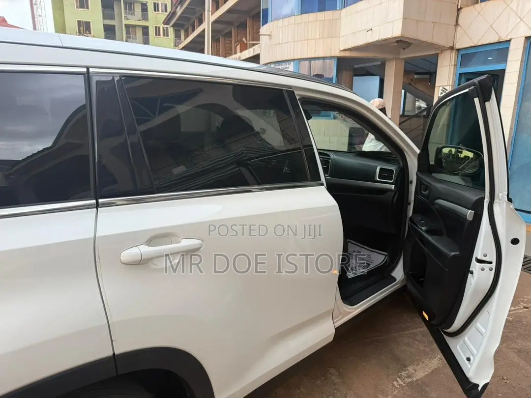 Toyota Highlander XLE 2019 White
