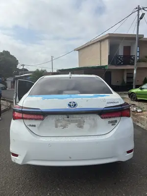 Toyota Corolla 2020 White