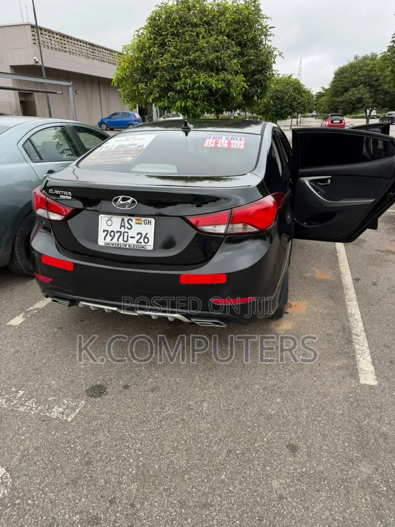Hyundai Elantra 2016 Black