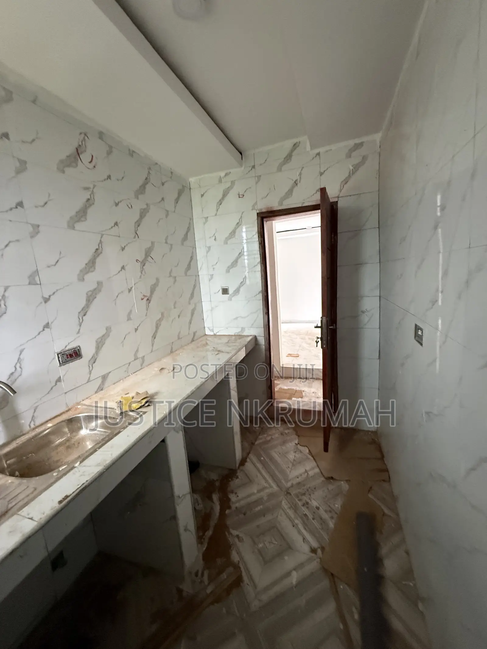 1bdrm Apartment in Mr Justice Estates, Round About for rent