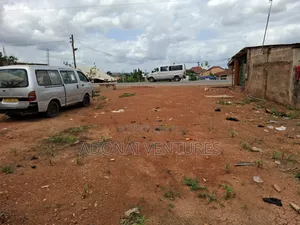 Main Road One Plot of Land for Sale in Sokoban to Tred