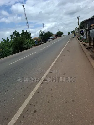 Main Road One Plot of Land for Sale in Sokoban to Tred