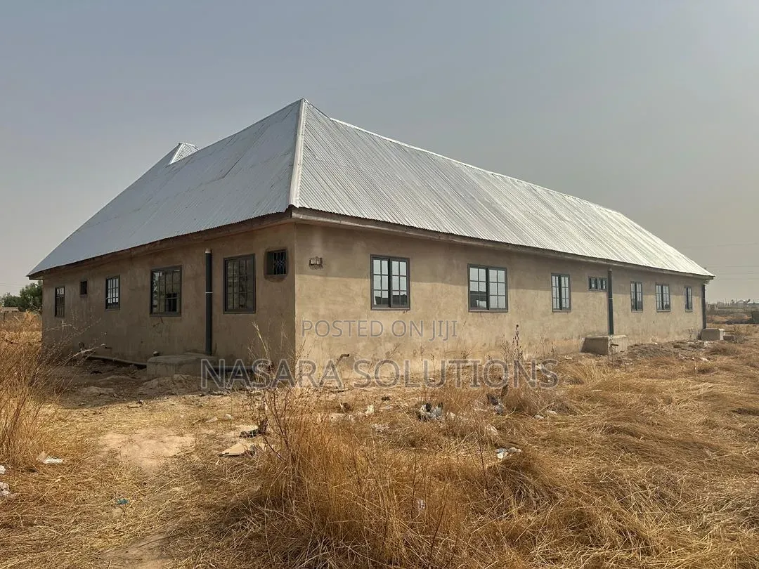 7bdrm House in Nyeshie, Tamale Municipal for sale