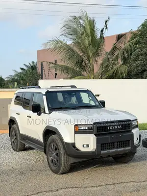 Toyota Land Cruiser 2026 White