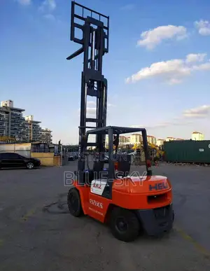 3.5 Tons Heli Forklift Machines Available for Sale
