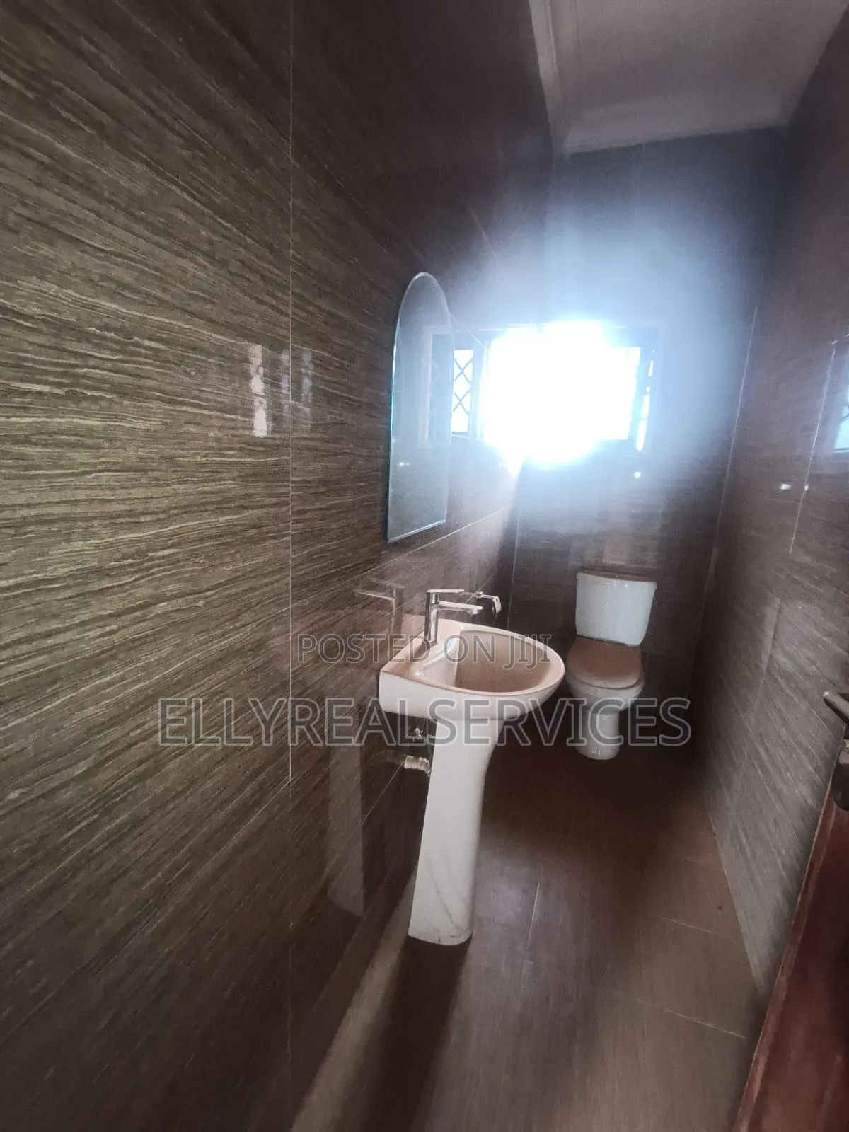 3bdrm Apartment in Ellyrealservices, Owusu Ansah for rent