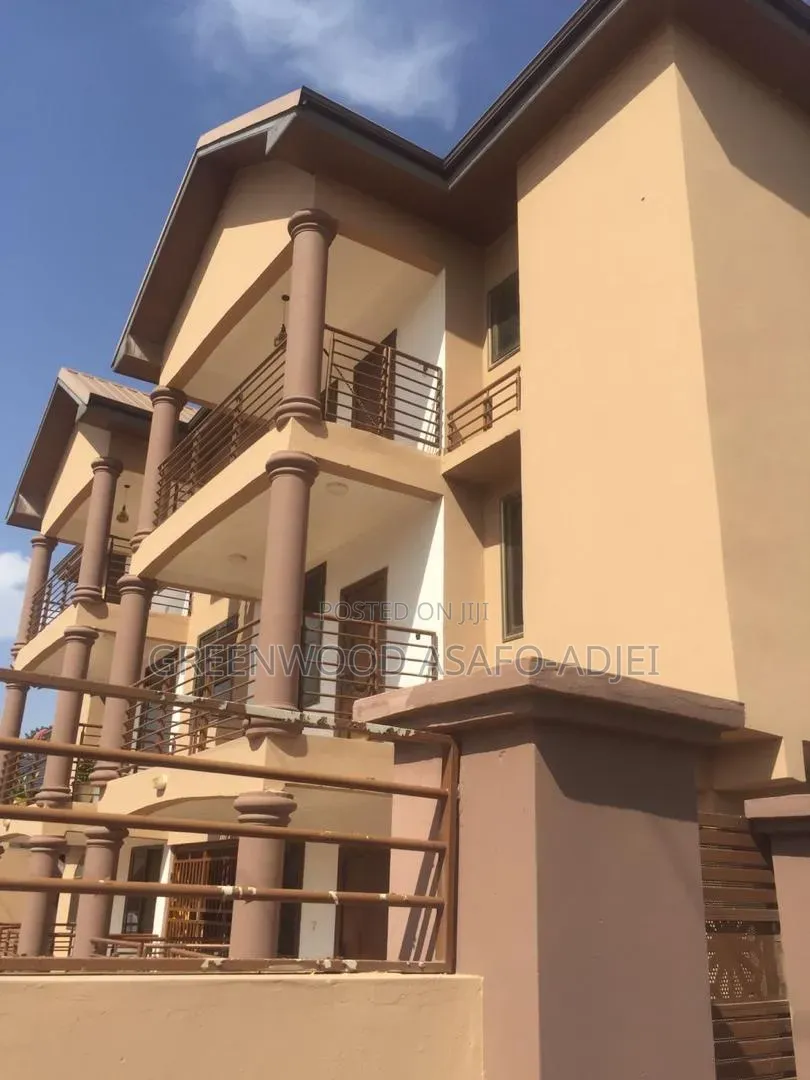 2bdrm Block of Flats in Ashongman Estates, Kwabenya for rent