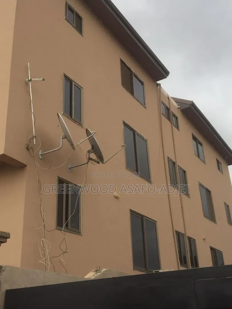2bdrm Block of Flats in Ashongman Estates, Kwabenya for rent