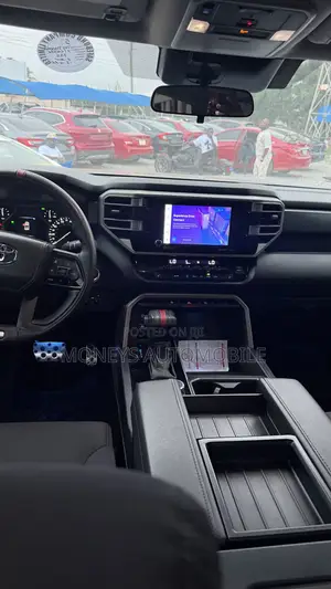 Toyota Tundra 2024 Black