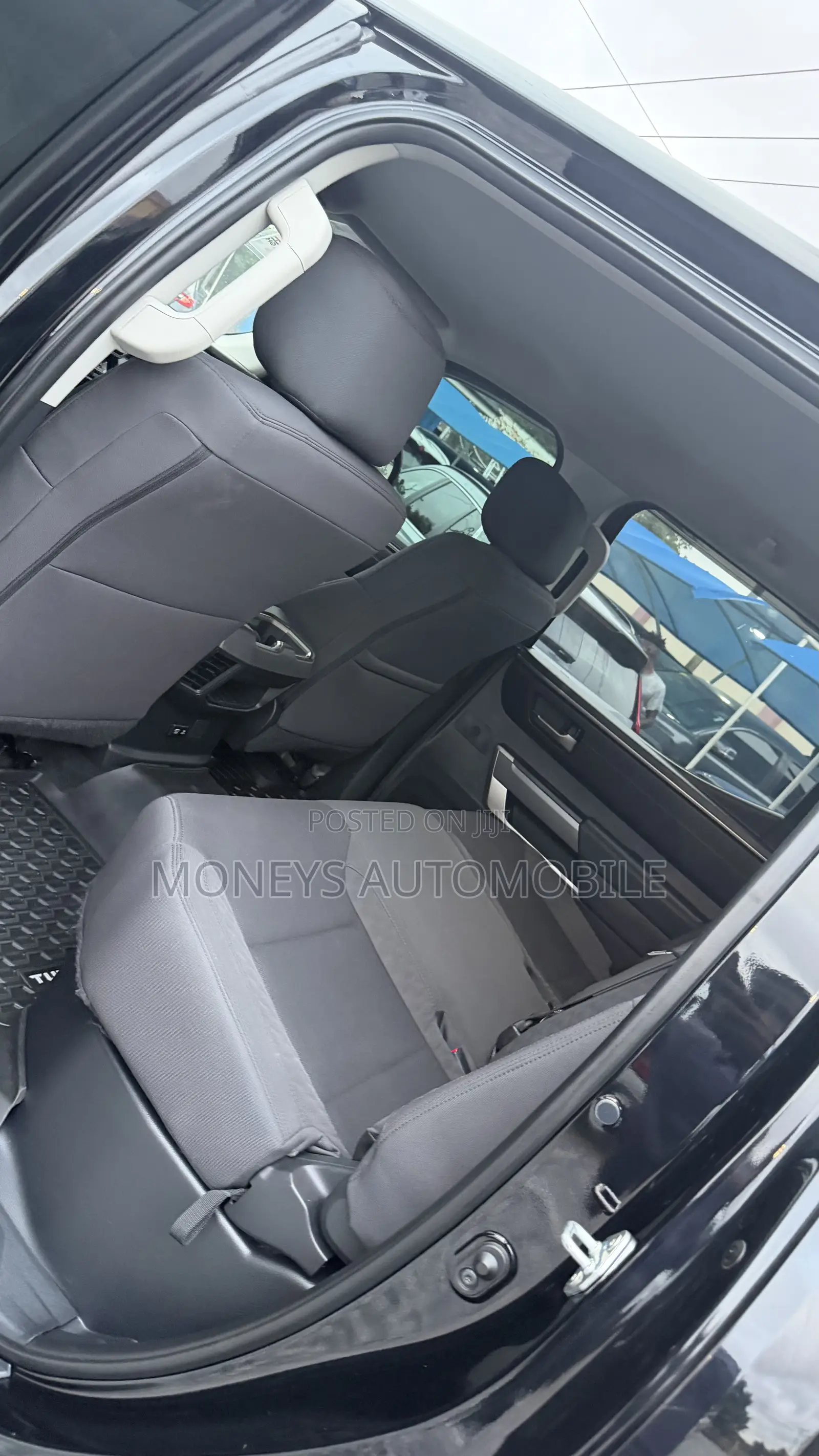 Toyota Tundra 2024 Black