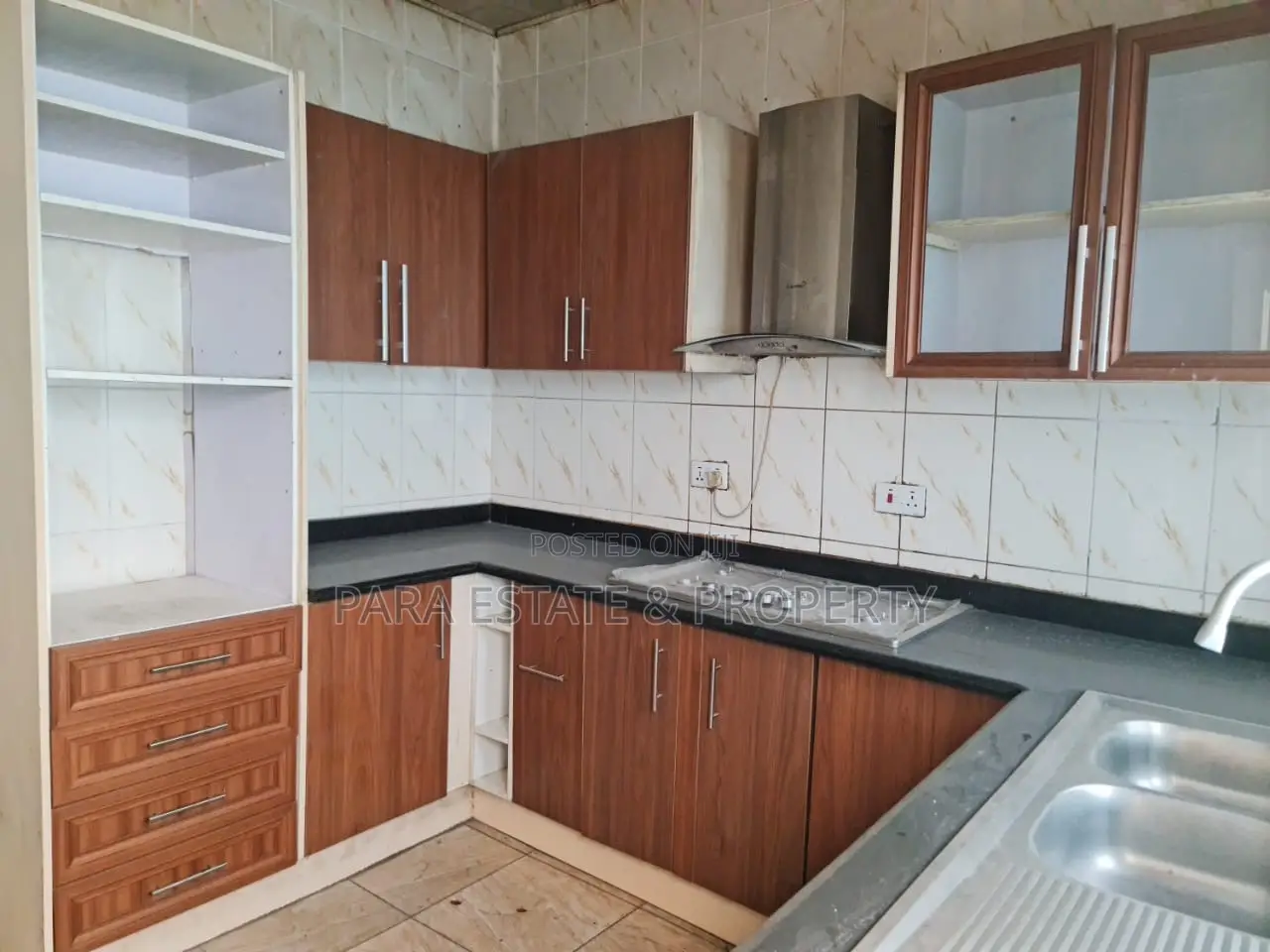 4bdrm House in Awoshie, Odorgonno for sale