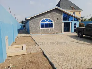 4bdrm House in Awoshie, Odorgonno for sale