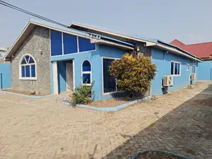 4bdrm House in Awoshie, Odorgonno for sale