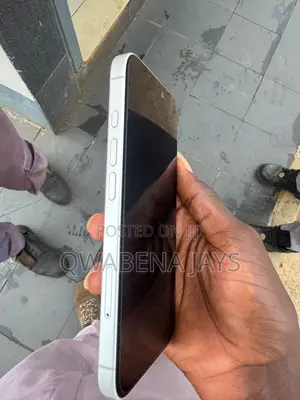 Apple iPhone 16 128 GB White