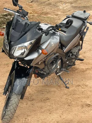 Suzuki V-Strom 2018 Gray
