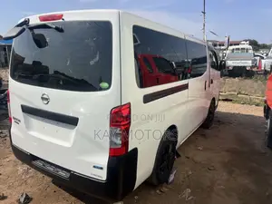 Nissan Caravan (Urvan) 2012 White