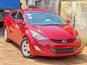 Hyundai Elantra GLS Sedan FWD (1.8L 4cyl 6M) 2013 Red