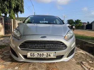 Ford Fiesta SE 4dr Hatchback (1.6L 4cyl 5M) 2014 Silver