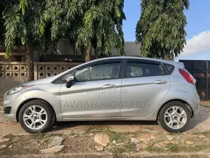 Ford Fiesta SE 4dr Hatchback (1.6L 4cyl 5M) 2014 Silver