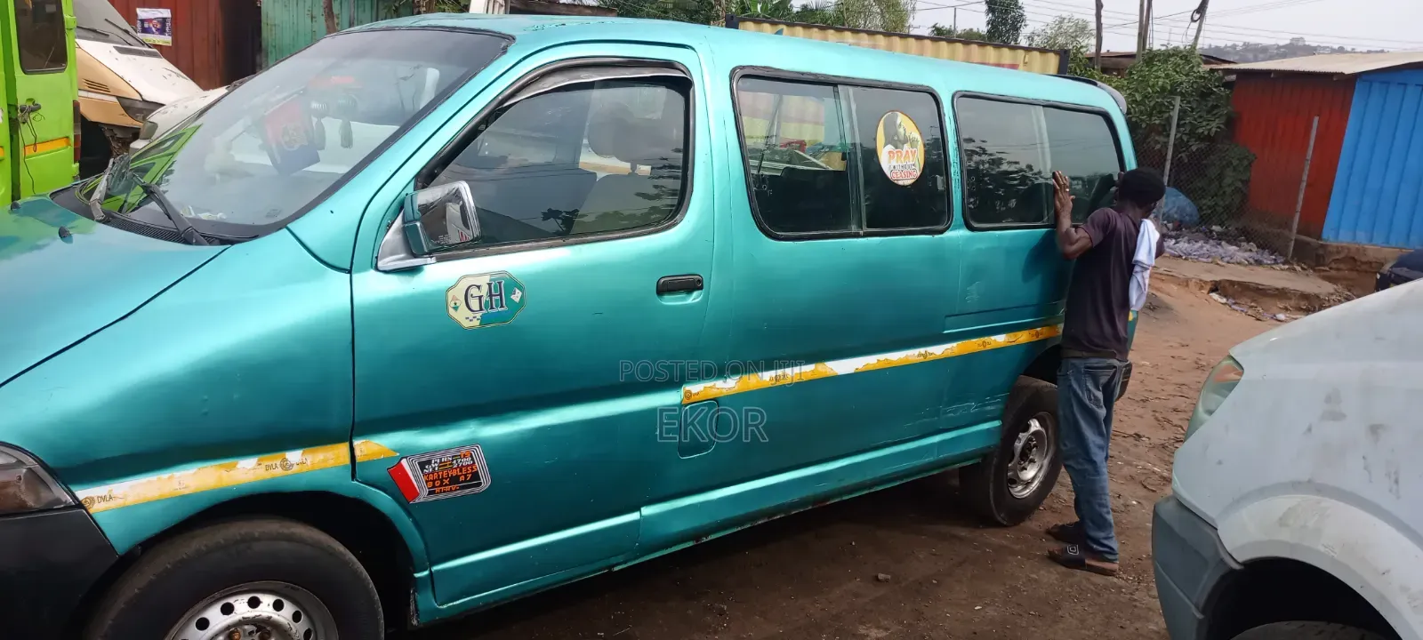 Toyota HiAce 2008 Green